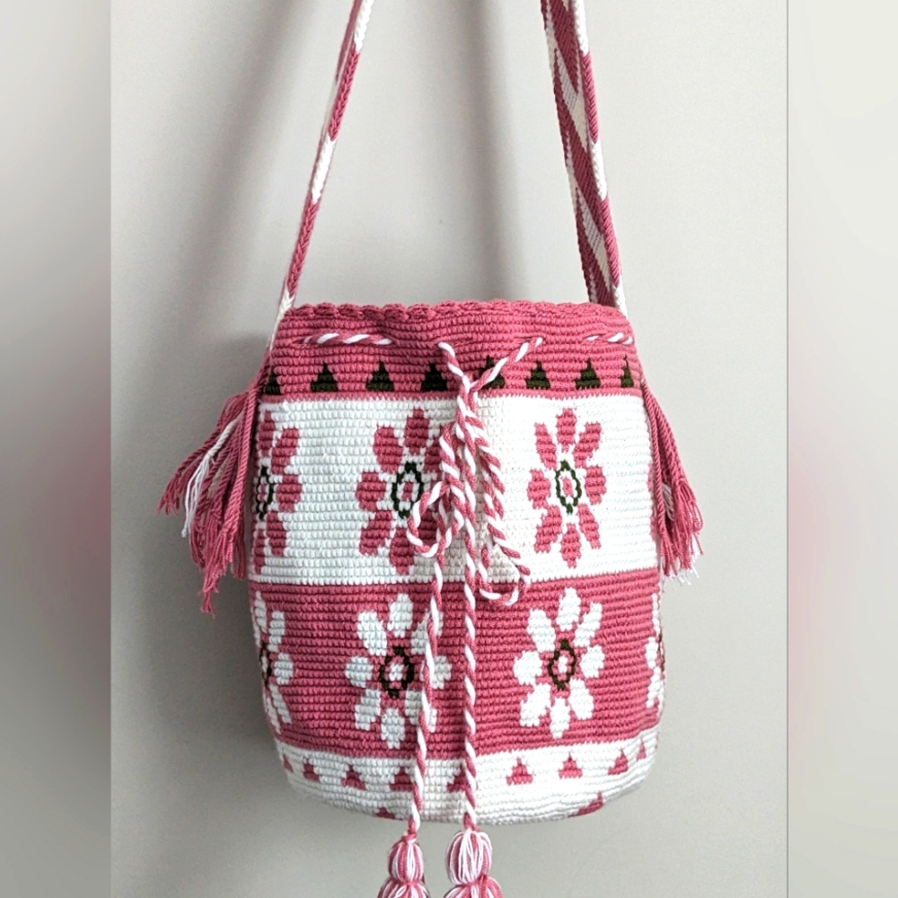 Authentic Wayuu Bag/ Size L/ Handmade women's bag.